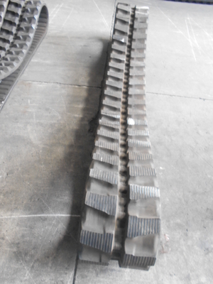 300x55x84 เครื่องขุดยาง ความยาว 4620mm