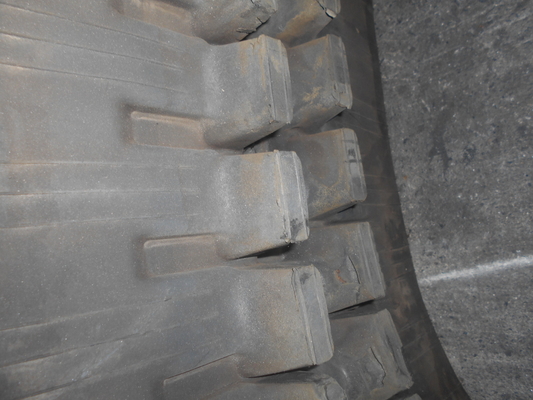 300x55x84 เครื่องขุดยาง ความยาว 4620mm