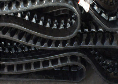 Bobcat Replacement Tracks ขนาดเล็กความดันพื้นต่ำสุด 3168mm ความยาวโดยรวม