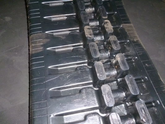 300x55.5x82 Off-Set VIO30.5 อะไหล่เครื่องขุด เส้นยาง