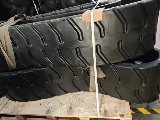 406x152.4x52 เครื่องติดตั้งถนนยางสําหรับ Dynapac F141CR/R141CS