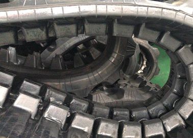 ร่องยางแทรคฟรีสีดำสำหรับ Komatsu Pc30 / Airmann Ax35u