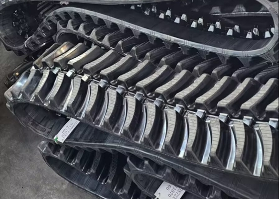 สายพานตีนตะขาบ H280X72X47 พร้อมลายดอกสูง 40 มม. สำหรับเครื่องจักรทำสวนหรือเครื่องตัดหญ้า