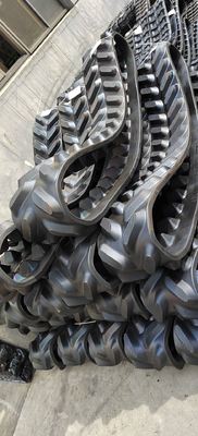 ตีนตะขาบยาง 300x127x32 เหมาะสำหรับ Kubota M5091 Power Crawler