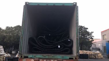 แผ่นรองยางทดแทนสีดำ / เสียงรบกวนต่ำ Yanmar Rubber Tracks 280 * 106 * 39k