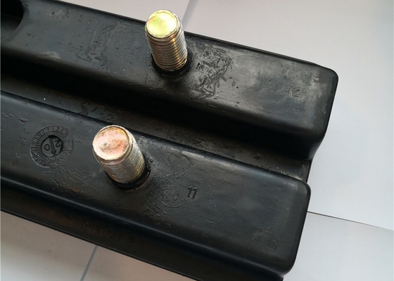 Bolt On Rubber Track Shoes ความกว้าง 150mm Excavator Track Pads