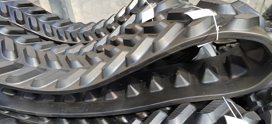 ตีนตะขาบยาง 300x127x32 เหมาะสำหรับ Kubota M5091 Power Crawler